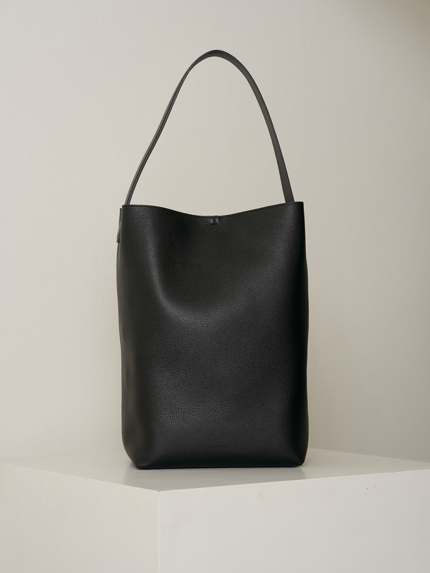 Mami  Black Grained 
